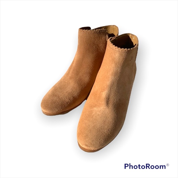 Jack Rogers suede scalloped trim boots size 6 new - Picture 2 of 5
